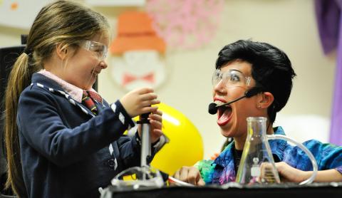 Child reacts to science experiment